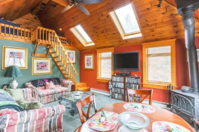 Cozy Rustic Bliss Seconds from Windham Mt Resort